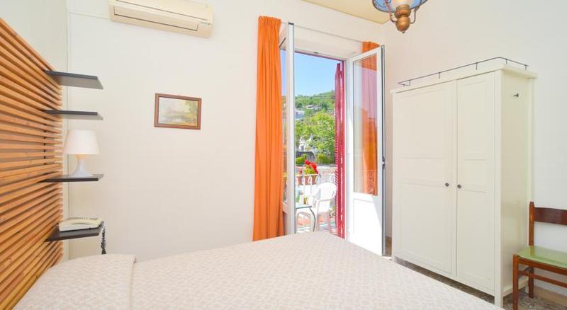 Charme Hotel La Villa Tina ايسكيا المظهر الخارجي الصورة