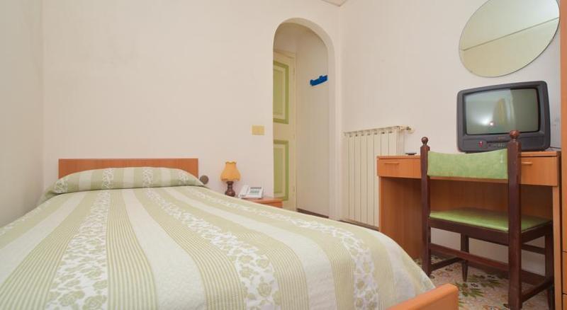 Charme Hotel La Villa Tina ايسكيا المظهر الخارجي الصورة