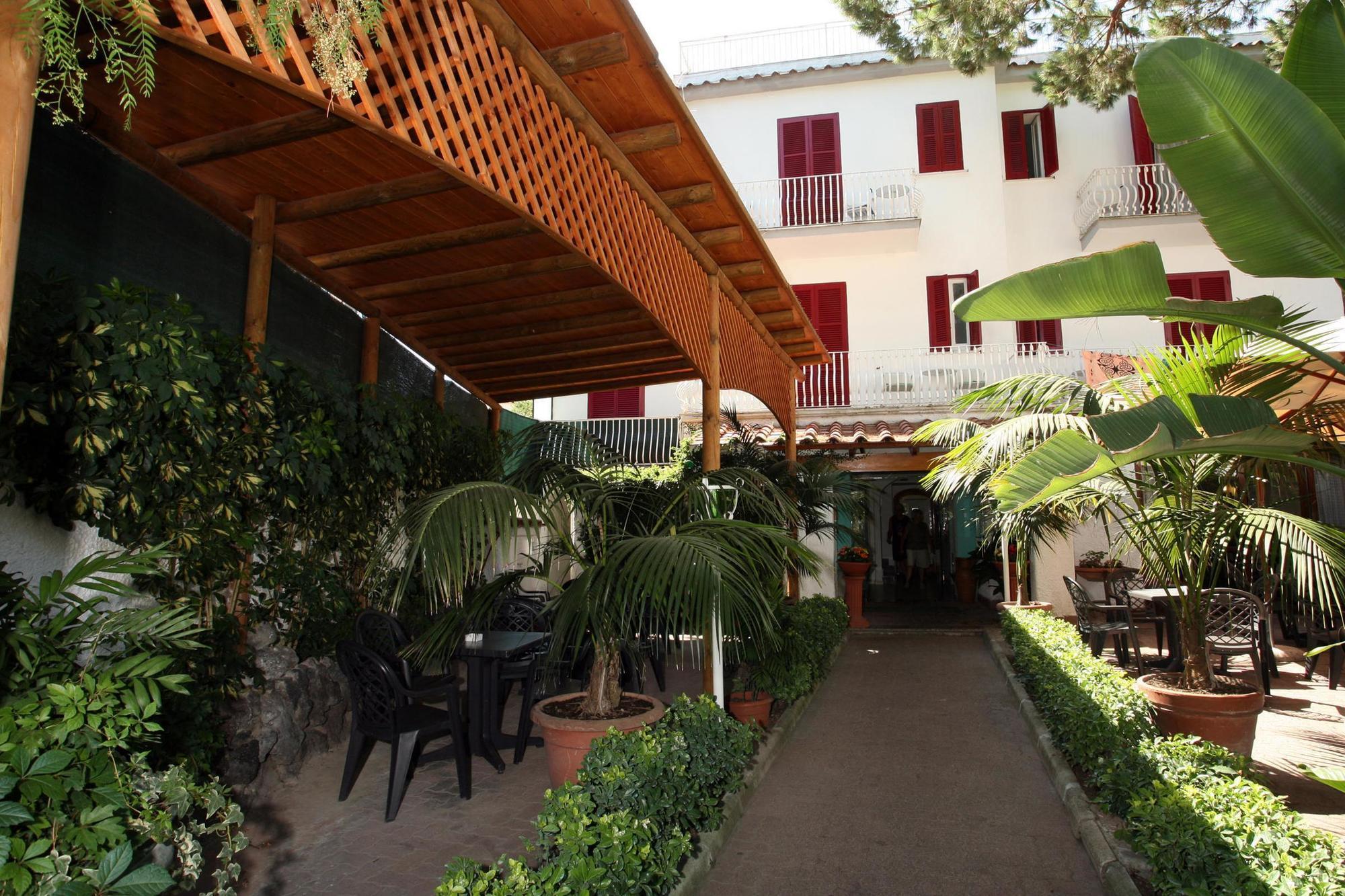 Charme Hotel La Villa Tina ايسكيا المظهر الخارجي الصورة