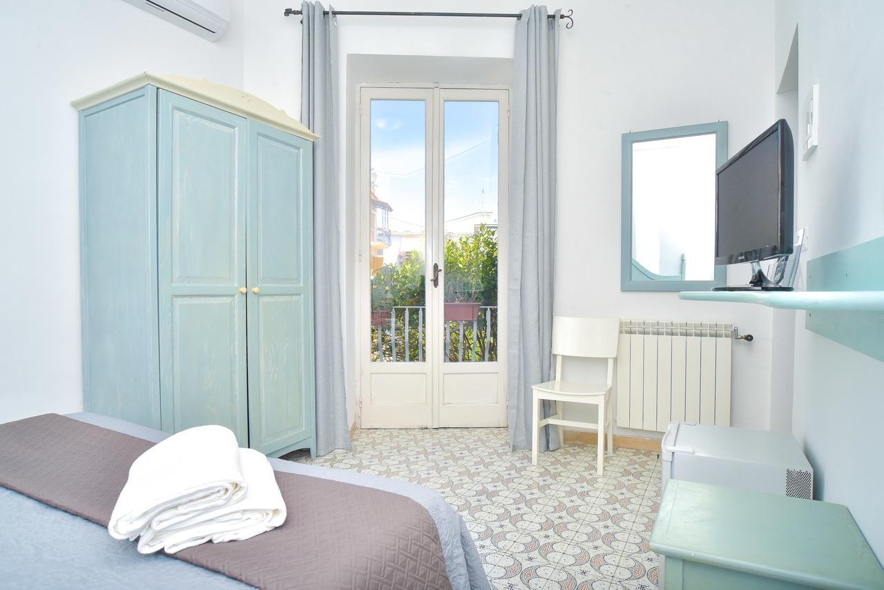 Charme Hotel La Villa Tina ايسكيا المظهر الخارجي الصورة