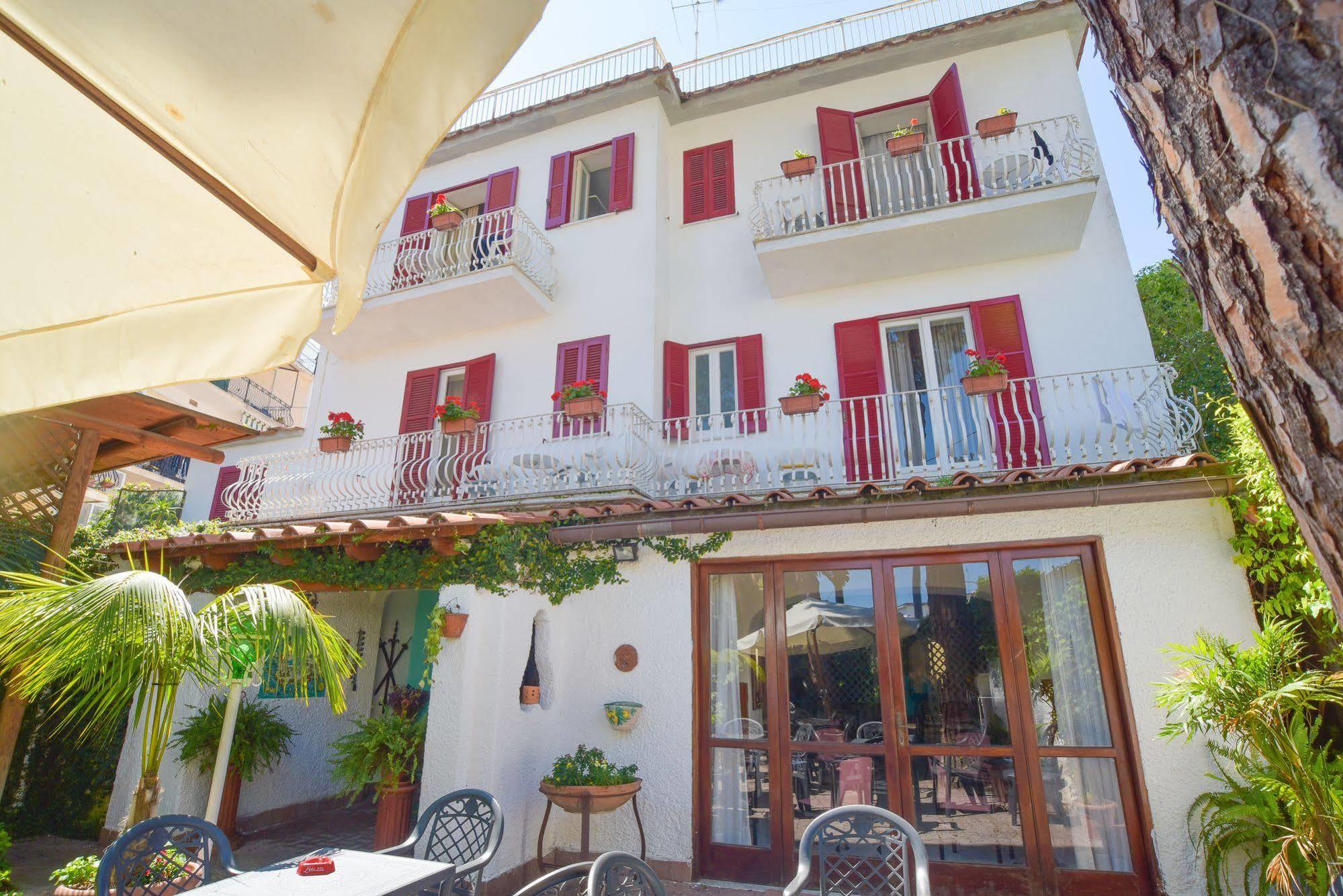 Charme Hotel La Villa Tina ايسكيا المظهر الخارجي الصورة