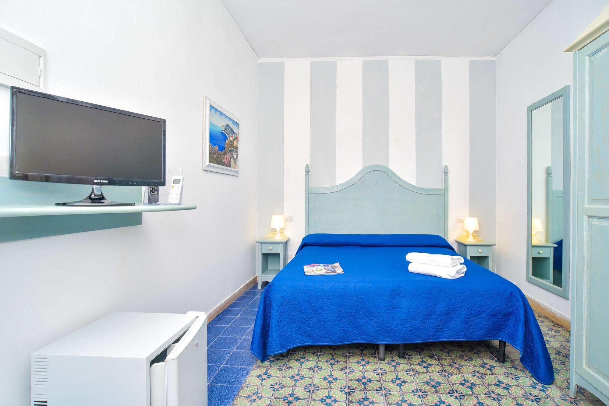 Charme Hotel La Villa Tina ايسكيا المظهر الخارجي الصورة